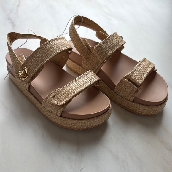 A New Day Women’s Tanner Platform Double Strap Sandals! NWT! - Picture 3 of 9